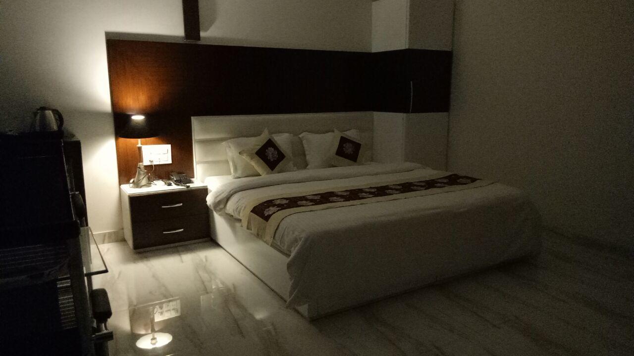 Hotel Neelam Moga Ludhiana Exterior foto