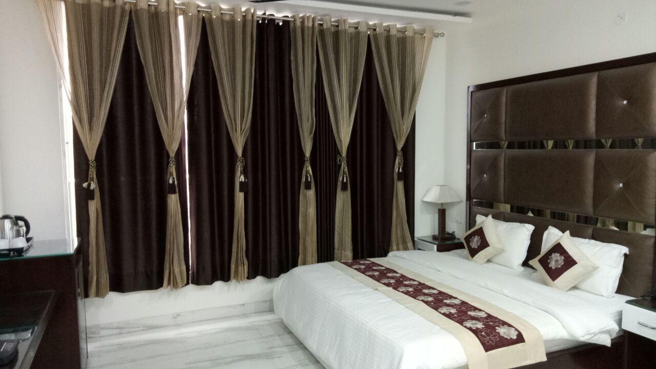 Hotel Neelam Moga Ludhiana Exterior foto